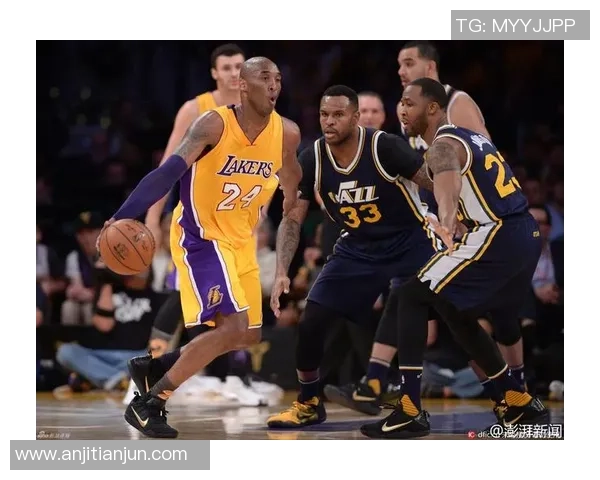 韩国足球明星综艺盛宴揭秘球场之外的精彩人生与幽默瞬间